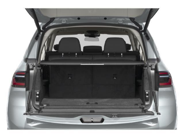 new 2026 BMW X7 car, priced at $122,725