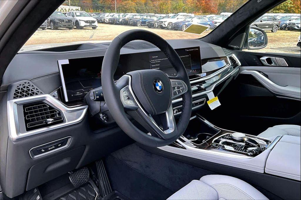 new 2026 BMW X7 car, priced at $95,930