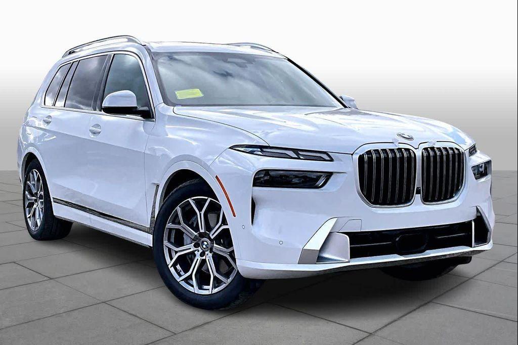 new 2026 BMW X7 car, priced at $95,930