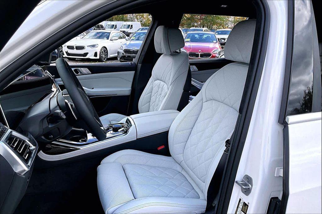 new 2026 BMW X7 car, priced at $95,930