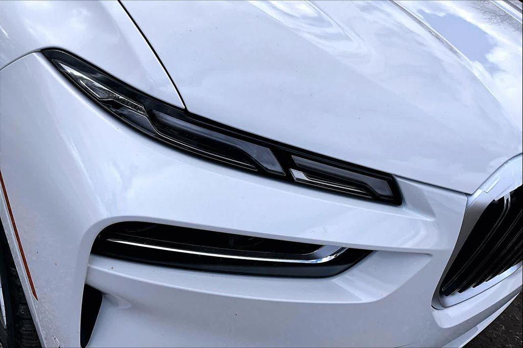 new 2026 BMW X7 car, priced at $95,930