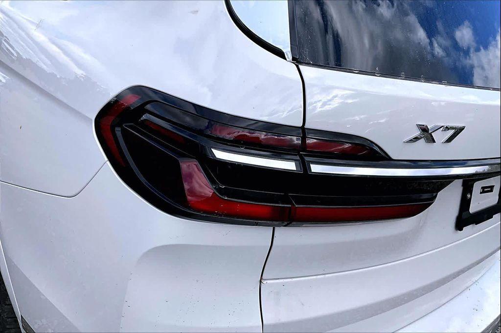 new 2026 BMW X7 car, priced at $95,930