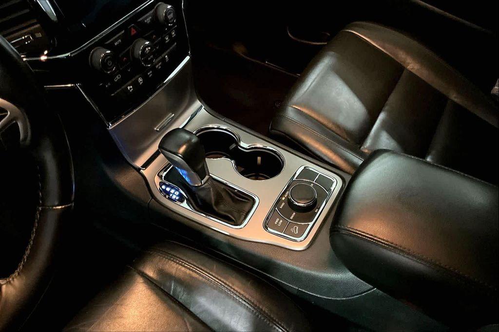 used 2021 Jeep Grand Cherokee car, priced at $23,787