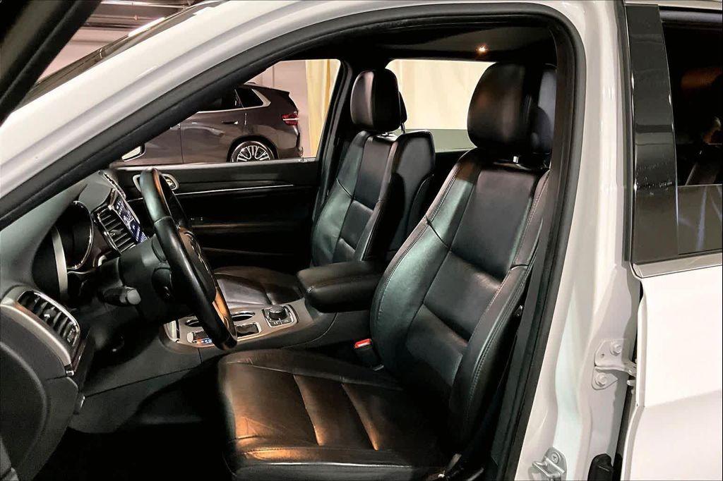 used 2021 Jeep Grand Cherokee car, priced at $23,787