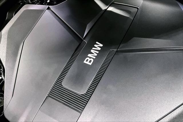 new 2025 BMW i7 car, priced at $134,270