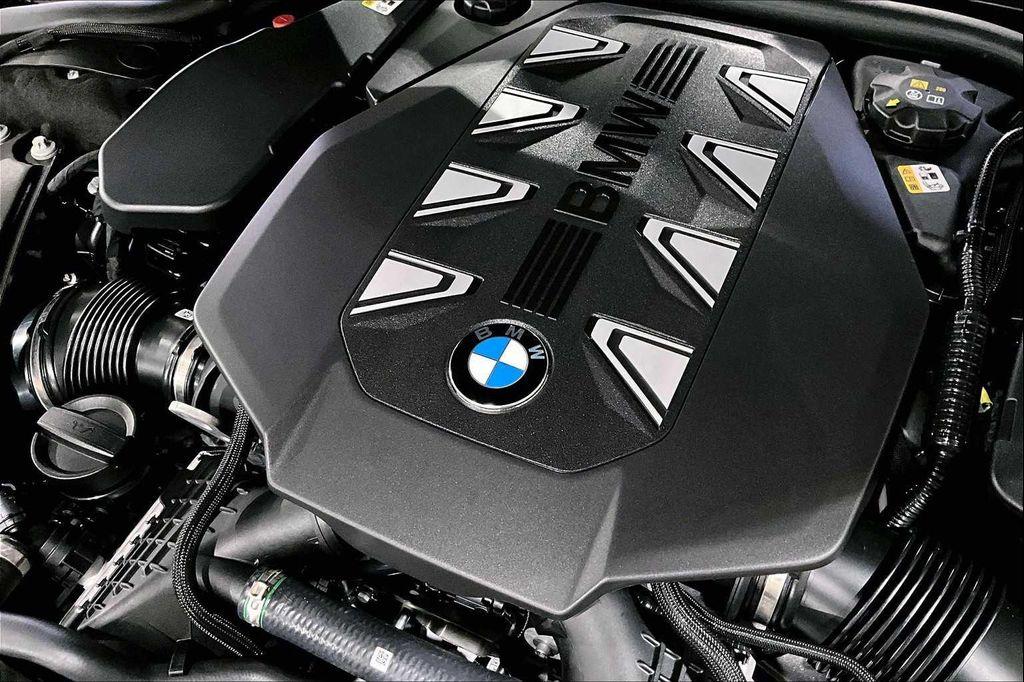 new 2025 BMW 760 car, priced at $132,525