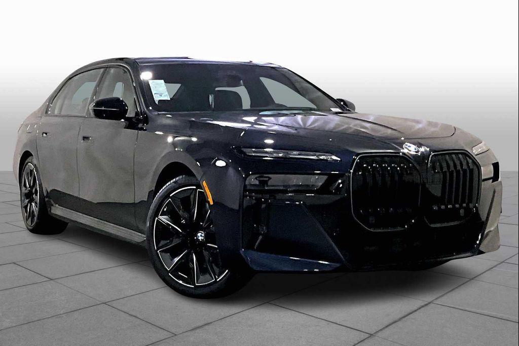 new 2025 BMW 760 car, priced at $132,525