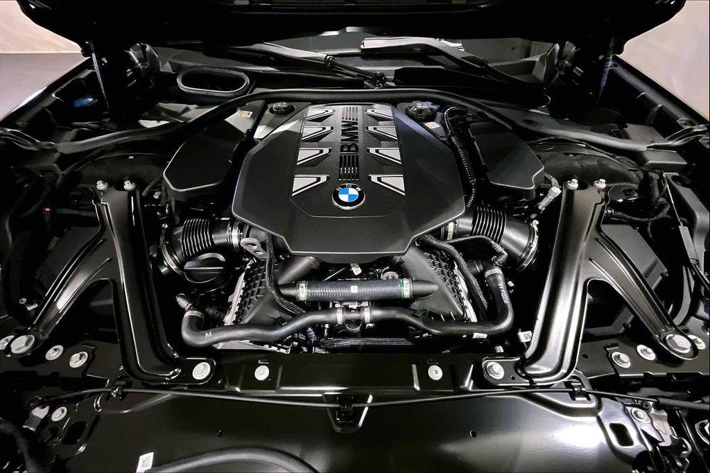 new 2025 BMW 760 car, priced at $132,525