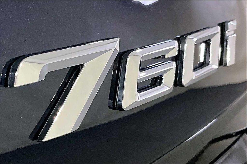 new 2025 BMW 760 car, priced at $132,525