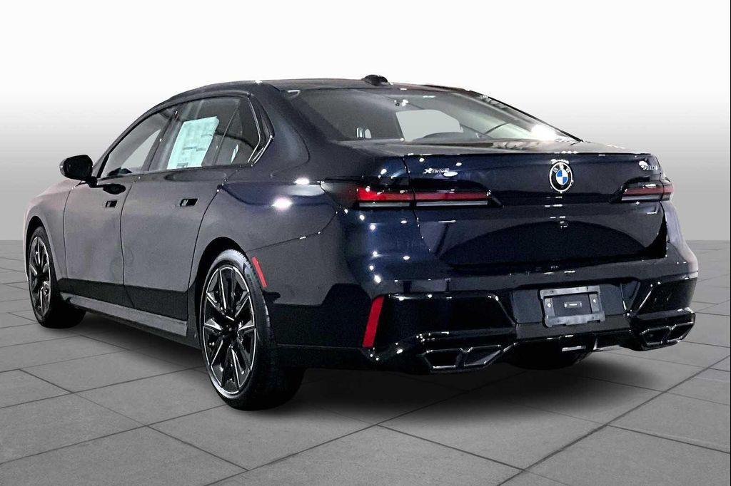 new 2025 BMW 760 car, priced at $132,525