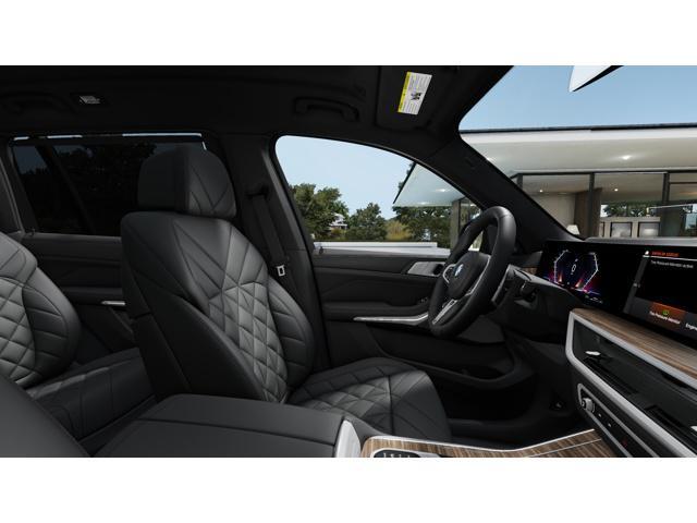 new 2026 BMW X7 car, priced at $96,930