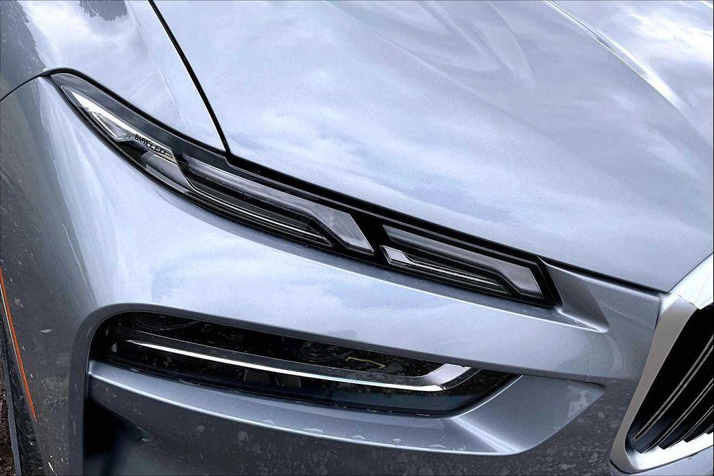 new 2026 BMW X7 car, priced at $91,465
