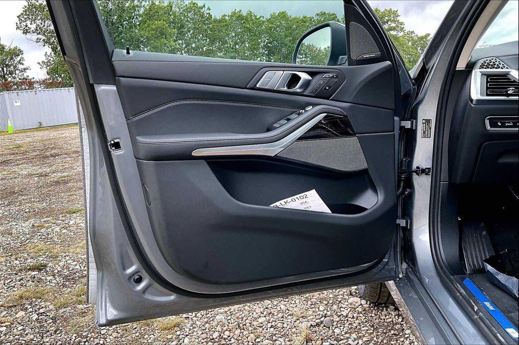 new 2026 BMW X7 car, priced at $91,465