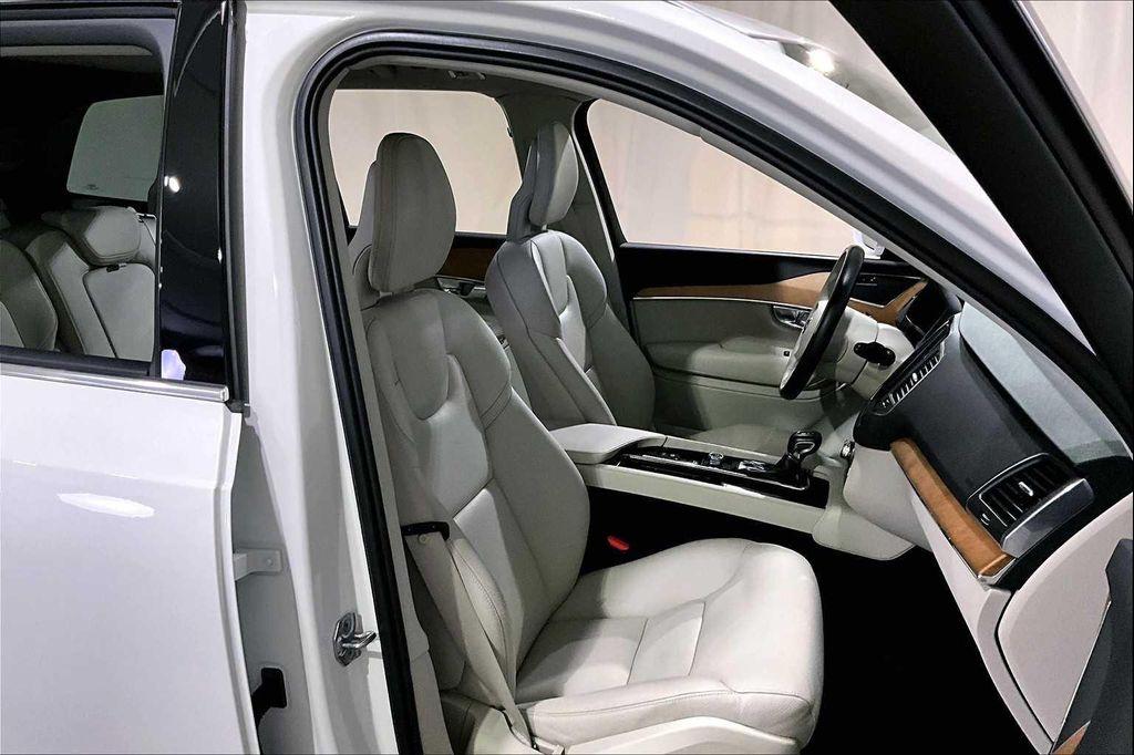 used 2021 Volvo XC90 car, priced at $31,787