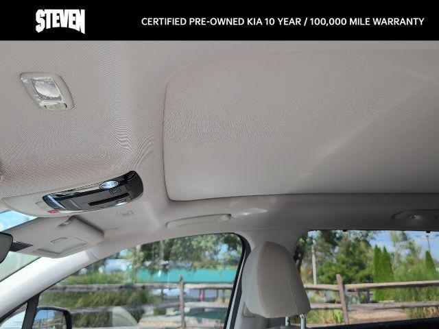 used 2023 Kia Sorento Hybrid car, priced at $33,000