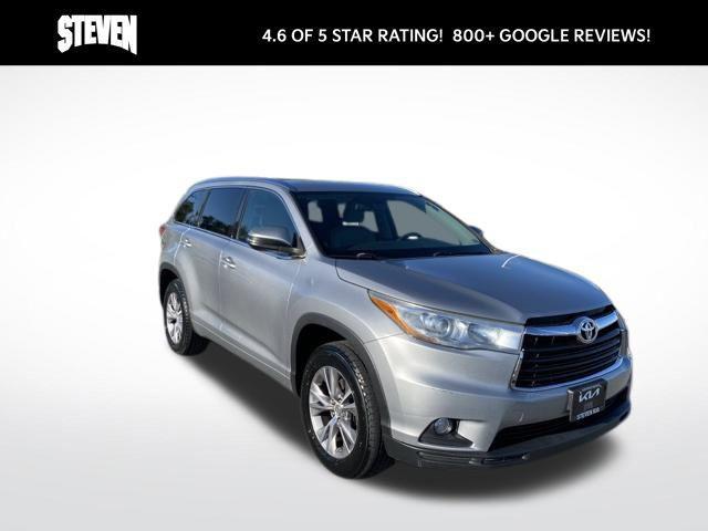 used 2015 Toyota Highlander car, priced at $14,500