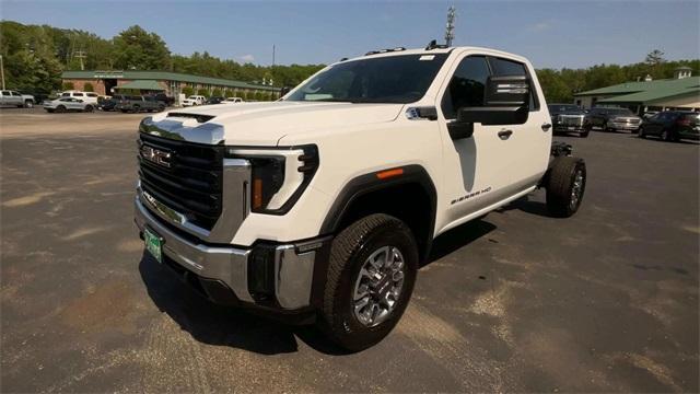 new 2025 GMC Sierra 3500 car, priced at $55,953