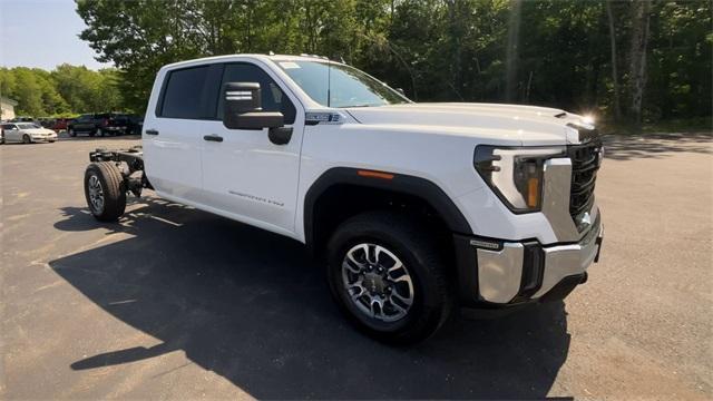 new 2025 GMC Sierra 3500 car, priced at $55,953