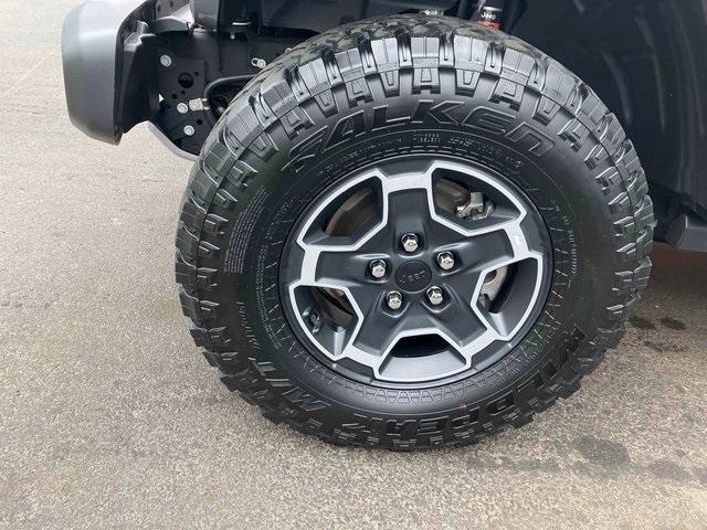 used 2023 Jeep Gladiator car, priced at $40,000