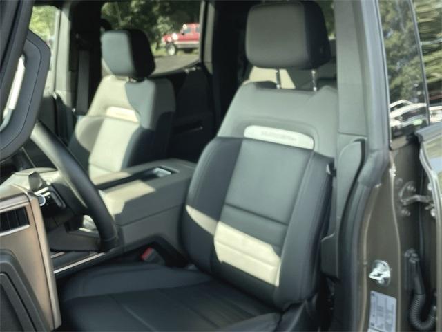new 2025 GMC HUMMER EV Pickup car, priced at $99,070