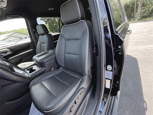 used 2023 GMC Yukon XL car, priced at $52,300