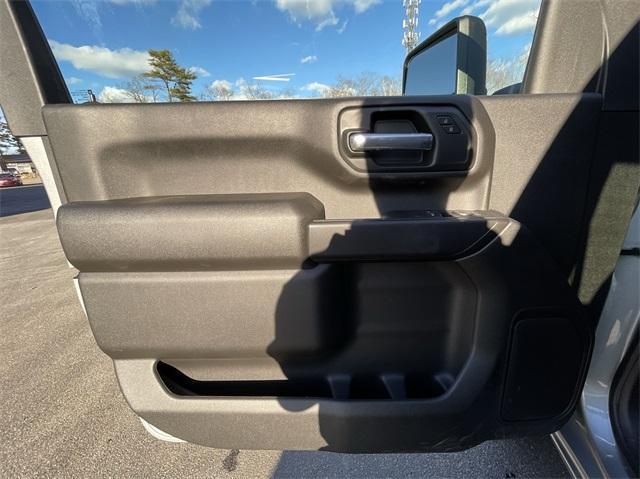 new 2025 GMC Sierra 3500 car, priced at $52,420