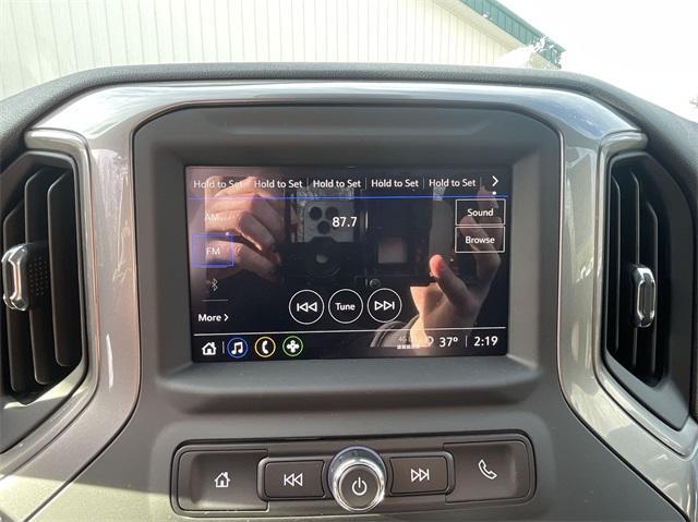 new 2025 GMC Sierra 1500 car, priced at $43,595