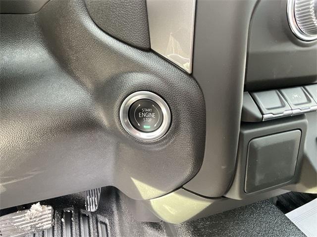 new 2025 GMC Sierra 1500 car, priced at $43,595