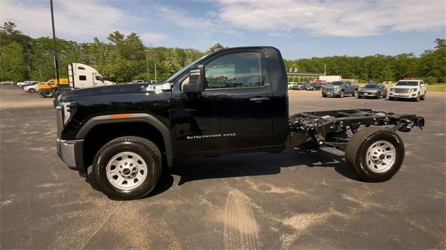 new 2025 GMC Sierra 3500 car, priced at $52,098