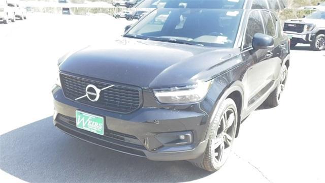 used 2022 Volvo XC40 car, priced at $31,000
