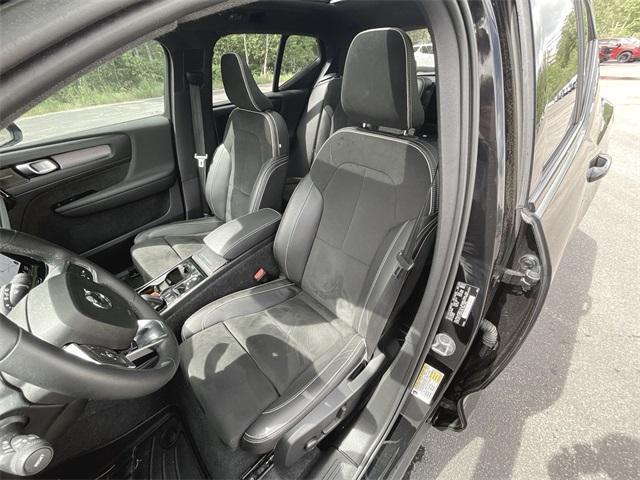 used 2022 Volvo XC40 car, priced at $28,538