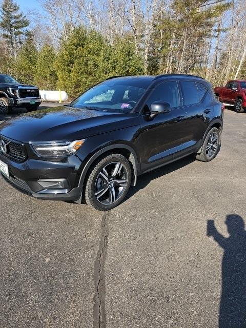 used 2022 Volvo XC40 car, priced at $30,819