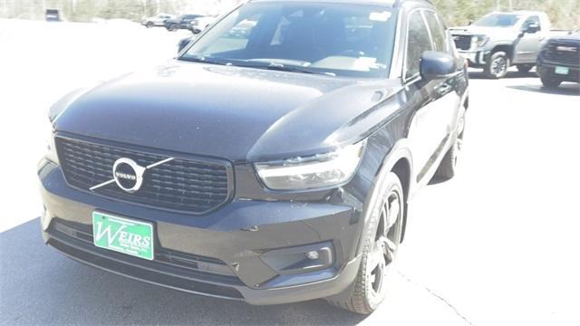 used 2022 Volvo XC40 car, priced at $31,000