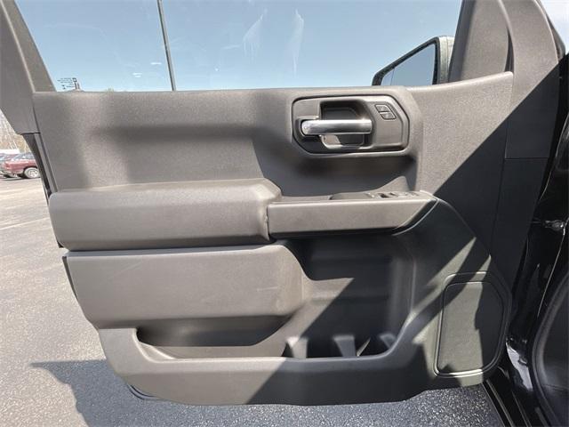 new 2025 GMC Sierra 1500 car, priced at $45,615