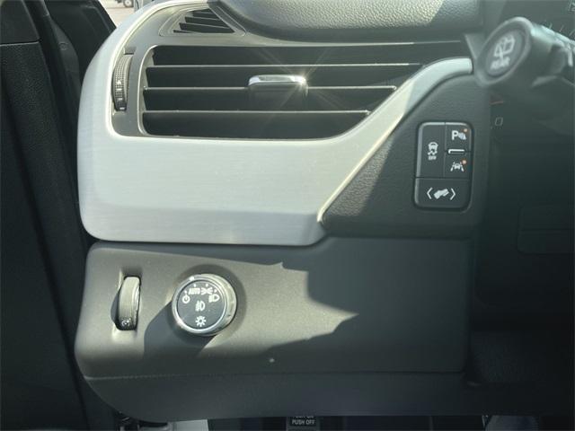 used 2018 GMC Yukon car, priced at $24,997