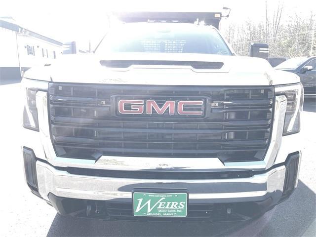 new 2025 GMC Sierra 3500 car, priced at $50,800