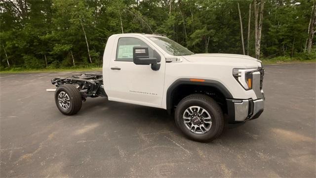 new 2025 GMC Sierra 3500 car, priced at $52,550