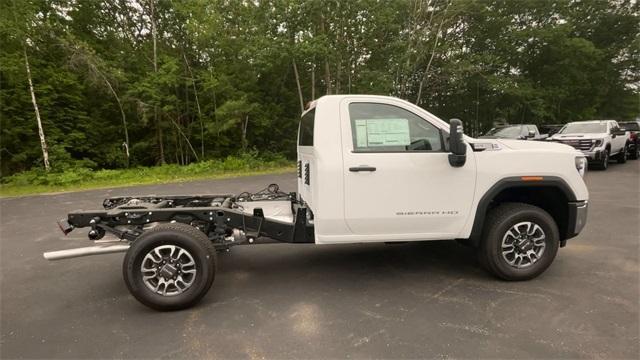 new 2025 GMC Sierra 3500 car, priced at $52,550