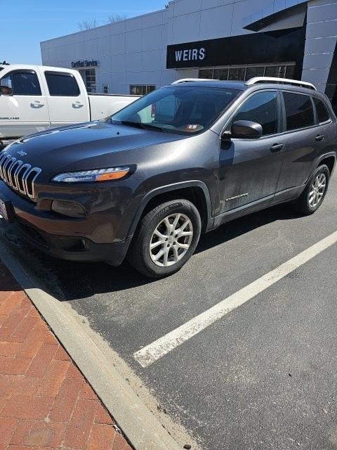 used 2016 Jeep Cherokee car, priced at $15,056