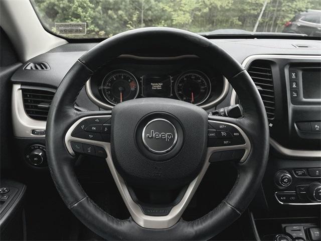 used 2016 Jeep Cherokee car, priced at $13,875