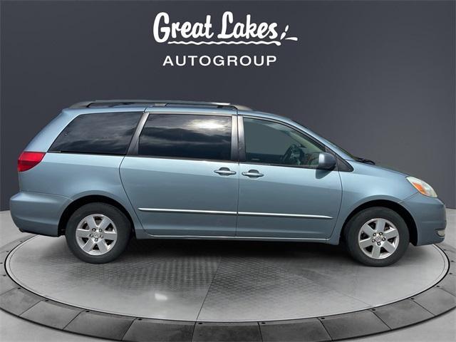 used 2004 Toyota Sienna car, priced at $3,888