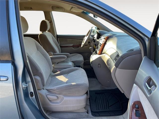 used 2004 Toyota Sienna car, priced at $3,888