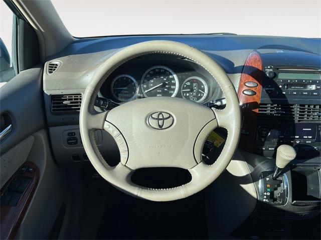 used 2004 Toyota Sienna car, priced at $3,888