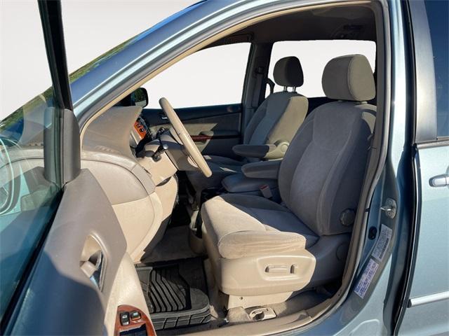 used 2004 Toyota Sienna car, priced at $3,888