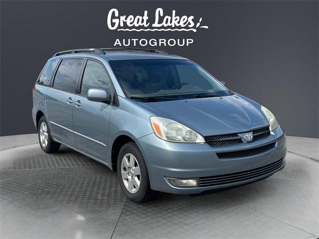 used 2004 Toyota Sienna car, priced at $3,888