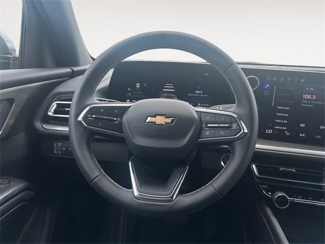 used 2025 Chevrolet Traverse car, priced at $39,871