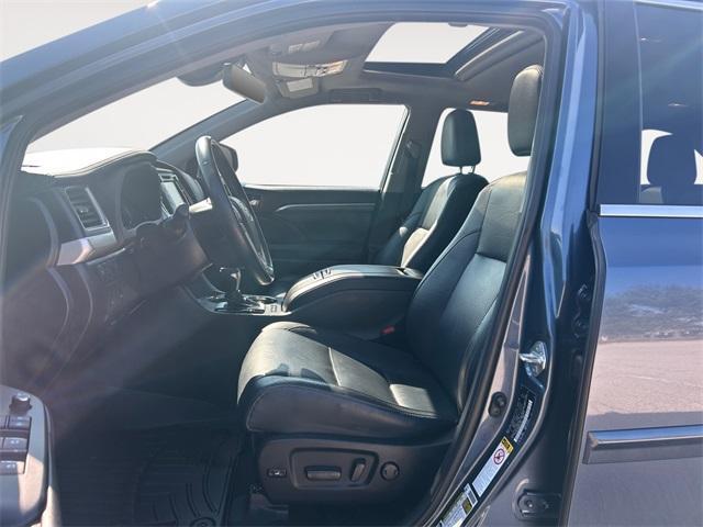 used 2019 Toyota Highlander car, priced at $27,436