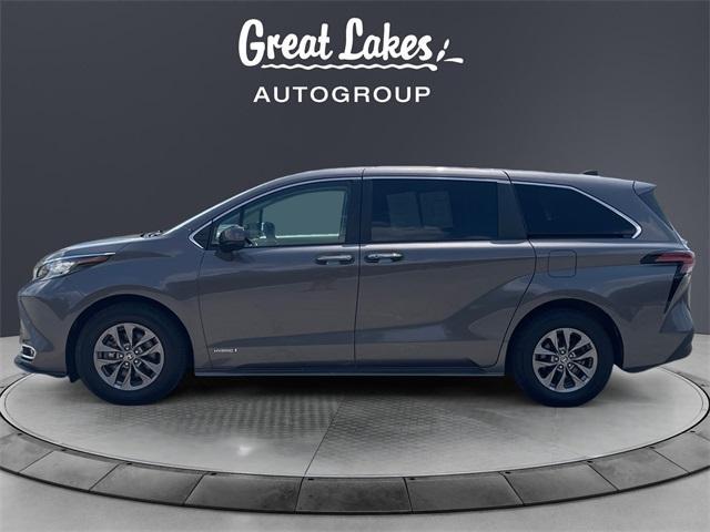 used 2021 Toyota Sienna car, priced at $37,124