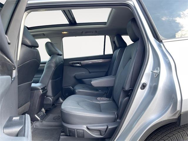 used 2023 Toyota Highlander car, priced at $50,522