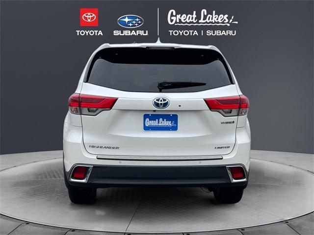 used 2018 Toyota Highlander Hybrid car, priced at $33,102